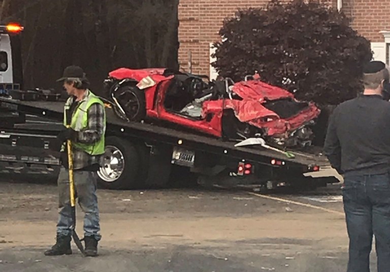 Porsche distrus în accident