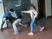 Un tata l-a batut fara mila pe agresorul sexual al fiicei sale