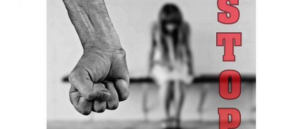 O studentă a fost violată de șase bărbați timp de două zile