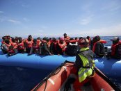Imigranți salvați de un vas al organizației Sea Eye