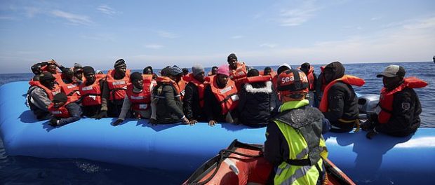 Imigranți salvați de un vas al organizației Sea Eye Imigranți salvați de un vas al organizației Sea Eye
