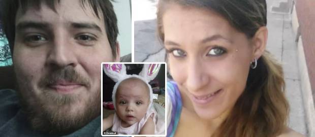 Fetiță aproape moartă găsită lângă cadavrele părinților