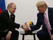 Vladimir Putin si Donald Trump în timpul întâlnirii G20 de la Osaka