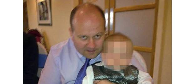 Alan Kusz (43 de ani) bărbatul care a agresat sexual o fetiță de 14 luni