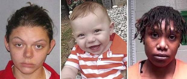 Mama care și-a convins iubita să-i stropească fiul cu benzină și să-i dea foc Mama care și-a convins iubita să-i stropească fiul cu benzină și să-i dea foc