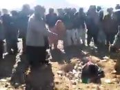 Femeie ucisă cu pietre în Afganistan fiind acuzată de adulter