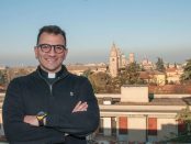 Don Alberto Debbi preotul medic ce s-a oferit voluntar să trateze pacienții cu COVID-19