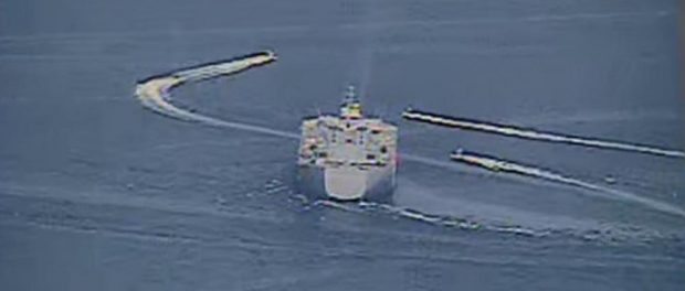 Nave înarmate iraniene hărțuiesc o navă militară americană