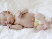 Mamă infectată cu coronavirus moare în timpul nașterii dar copilul este salvat