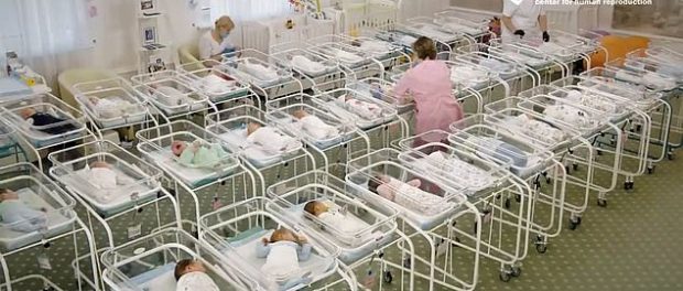 BioTexCom a prezentat un video cu 46 de copii născuți cu mame surogat în Ucraina