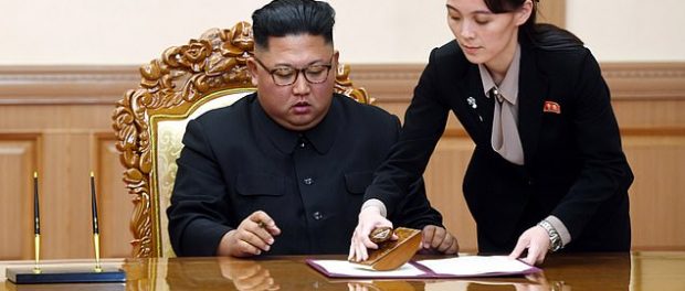 Experții sugerează că sora lui Kim Jong Un, Kim Io-jong ar fi succesoarea lui