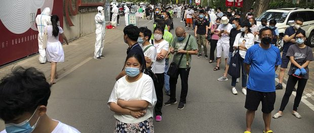 China testează 350000 de persoane la Beijing